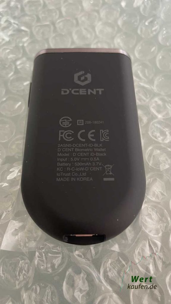 D'Cent Hardware-Wallet Unterseite mit Schutzfolie